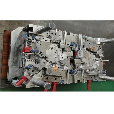Molde de inyección de precisión para piezas de automóvil